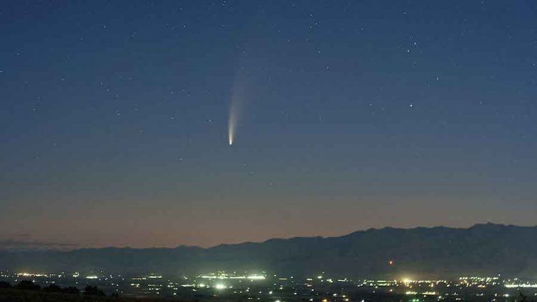 ☄️ NEOWISE: Get your glimpse now or never