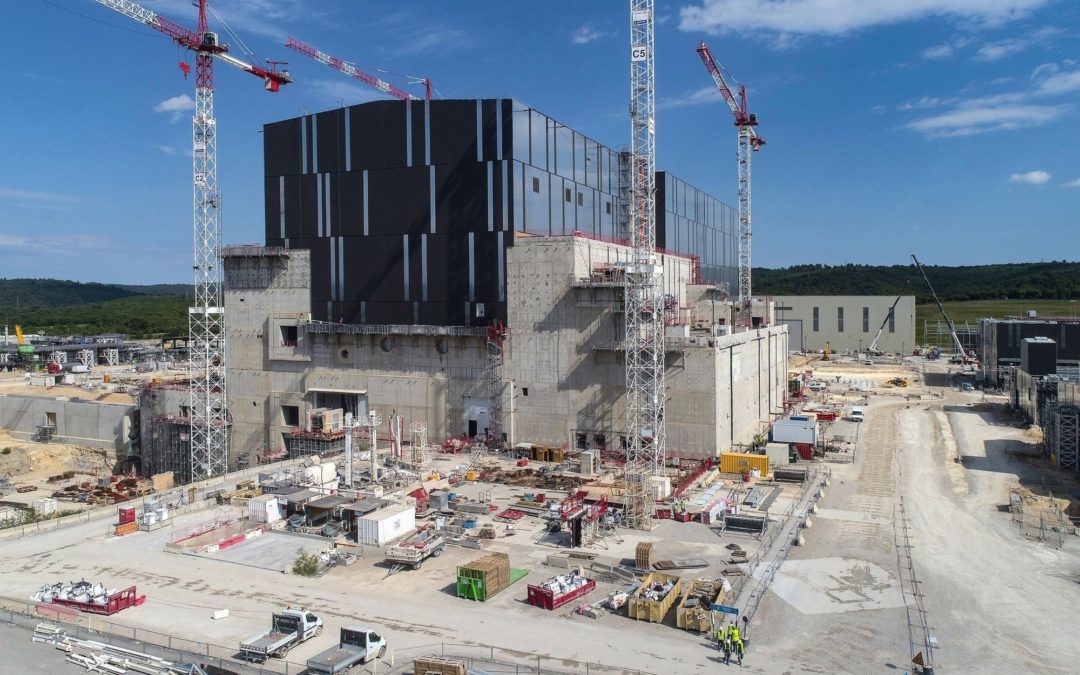 ⚡️ Construction of the ITER fusion reactor started in France