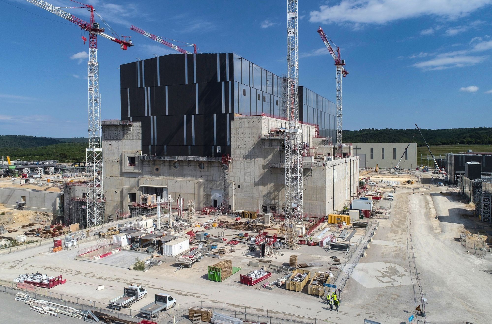 ⚡️ Construction of the ITER fusion reactor started in France