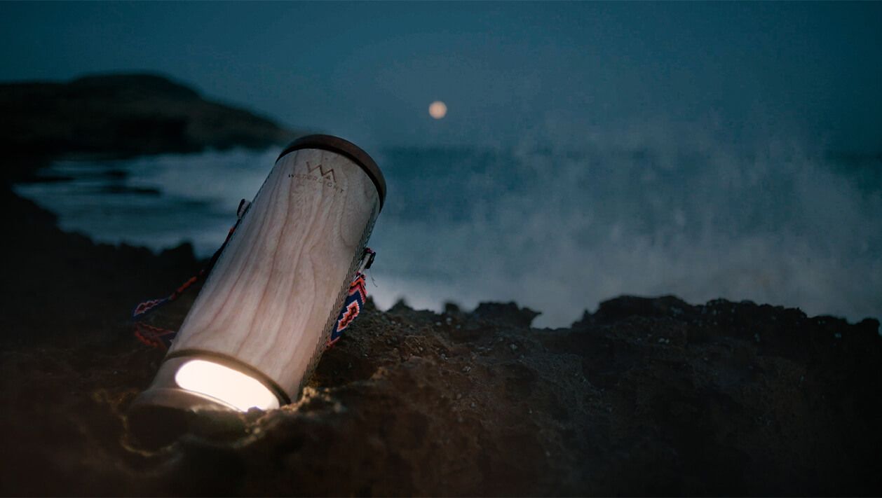 🌊 A lantern charged by seawater