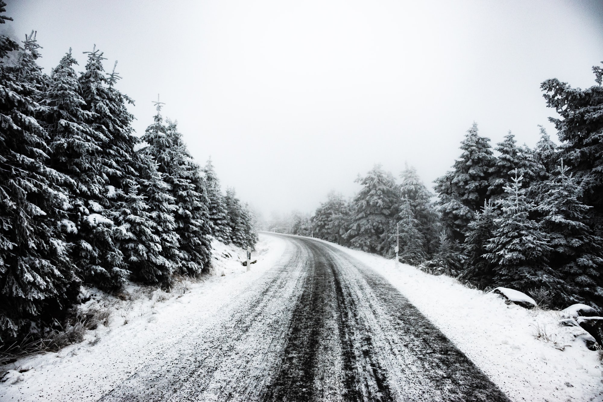 🚗 New AI tool helps self-driving cars navigate on snowy roads