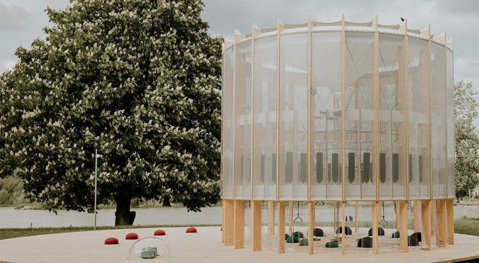 🪁 Airbubble playground purifies the air with algae