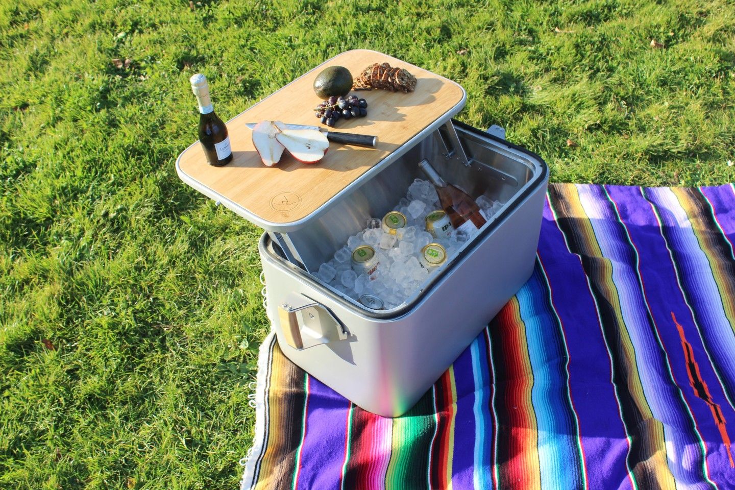 🧊 This recyclable cooler uses wool to keep its cool