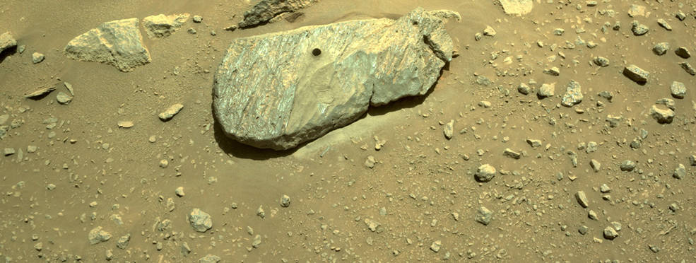 🪨 Historic moment – first rock sample from Mars