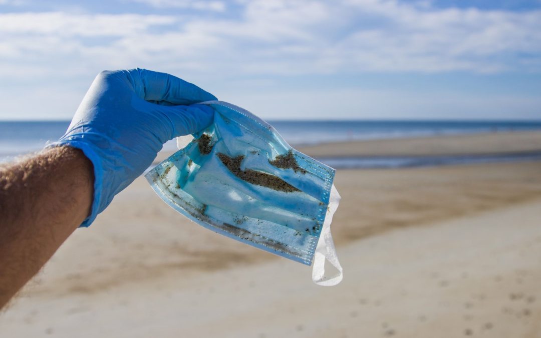 ♻️ Disposable masks are turned into litter-pickers