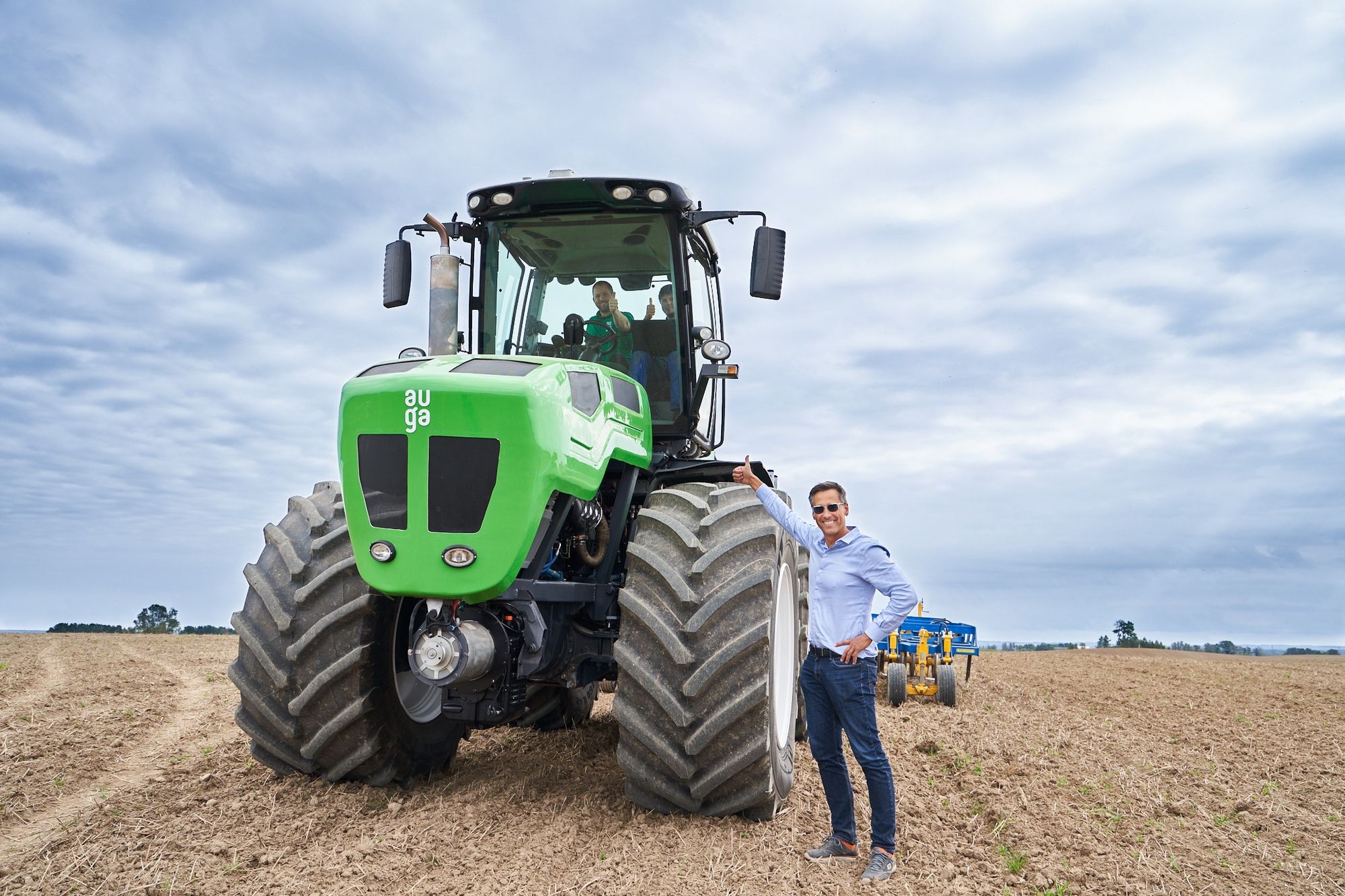 🚜 "Green" tractor provides more eco-friendly agriculture