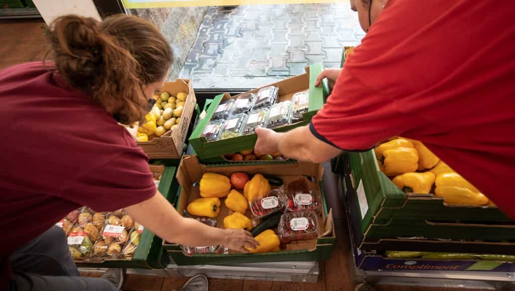 🇮🇹 Connected hubs fight food waste in Italy