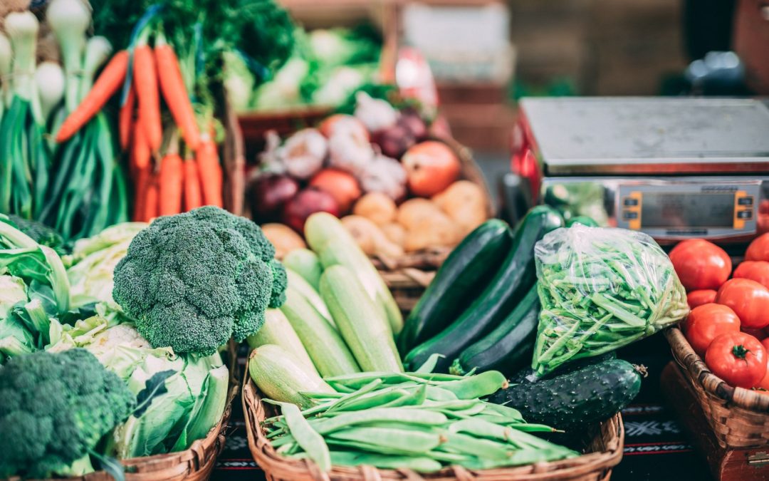 🥦France bans plastic packaging for fruit and vegetables