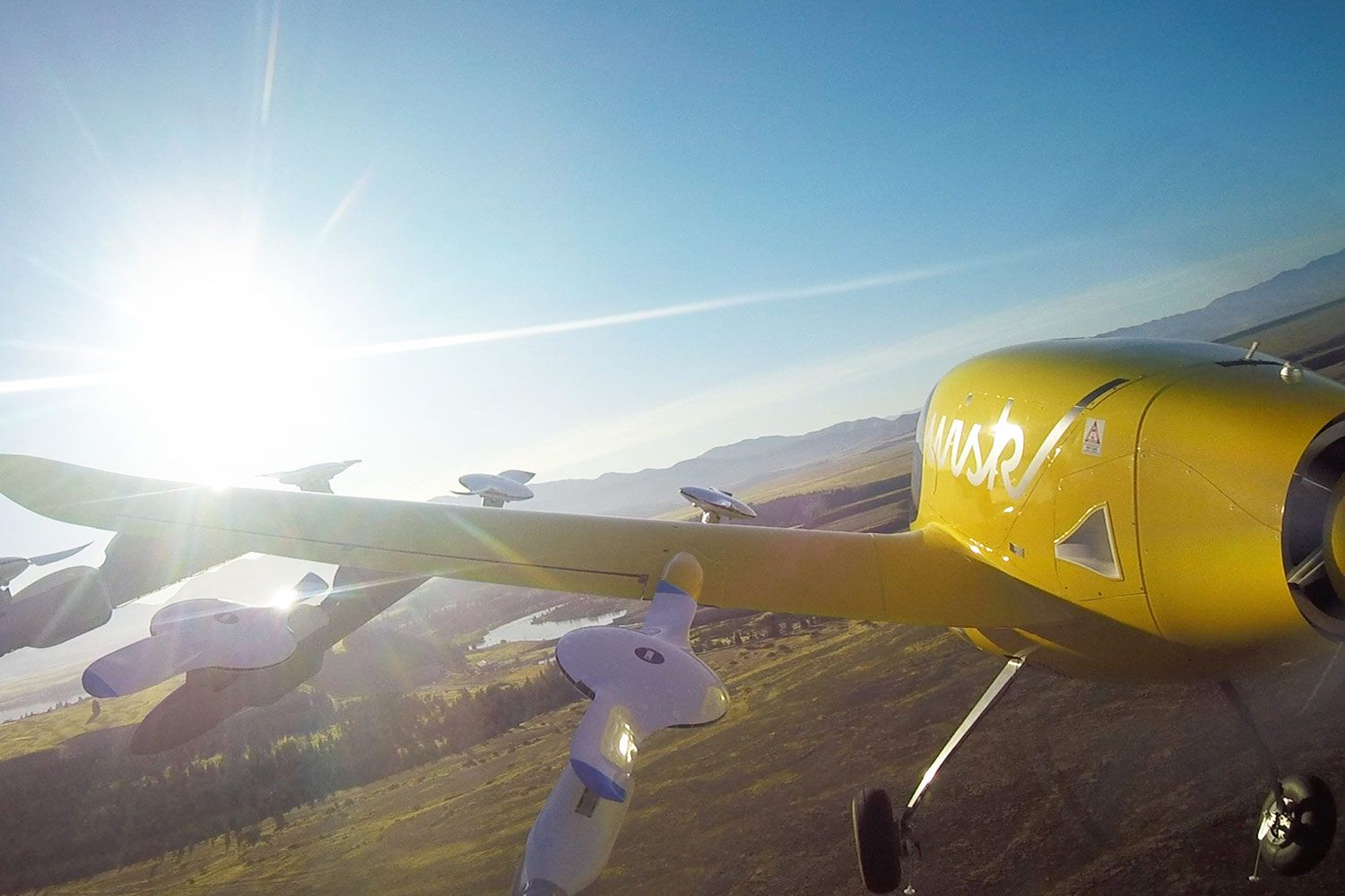 ✈ Quieter electric flights when using fans instead of propellers