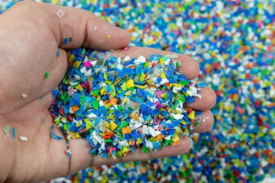 ♻️ Chemical treatment makes plastic waste absorb CO2