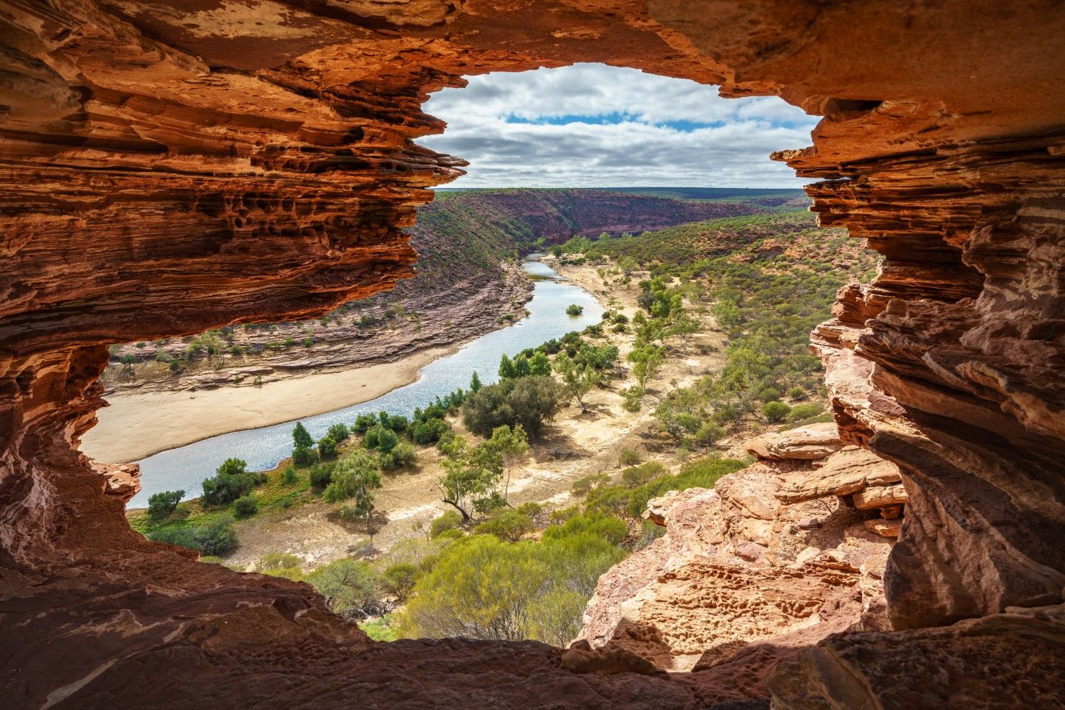 🦘 Australia returns hundreds of thousands of hectares of land to indigenous peoples